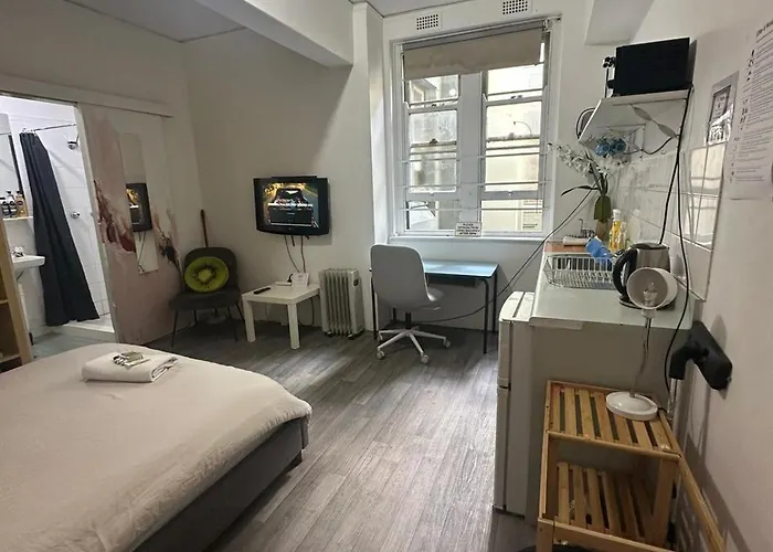 Your B&B Steps Into Oxford St